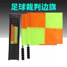 查理罗宾逊宣布退役引发球迷热议